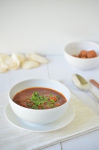 Chinese tomatensoep met garnalenballetjes