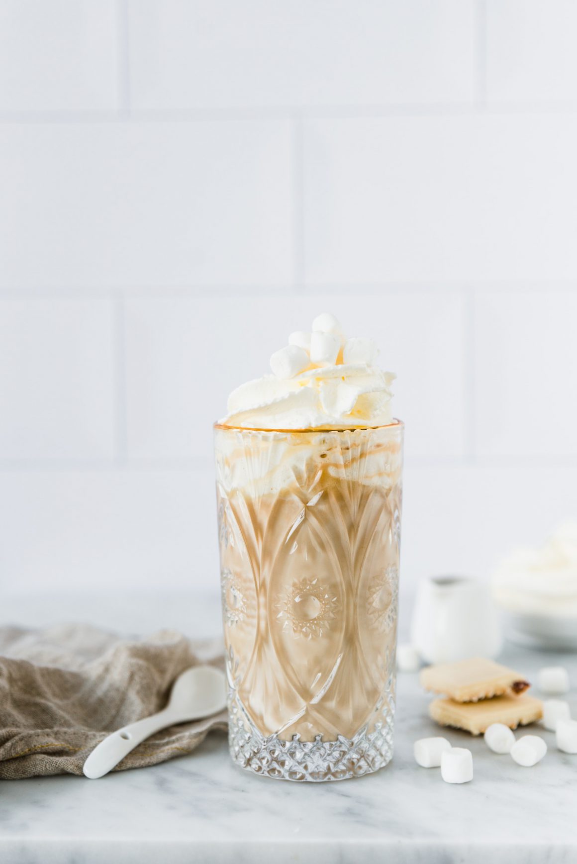 Witte chocolademelk met espresso