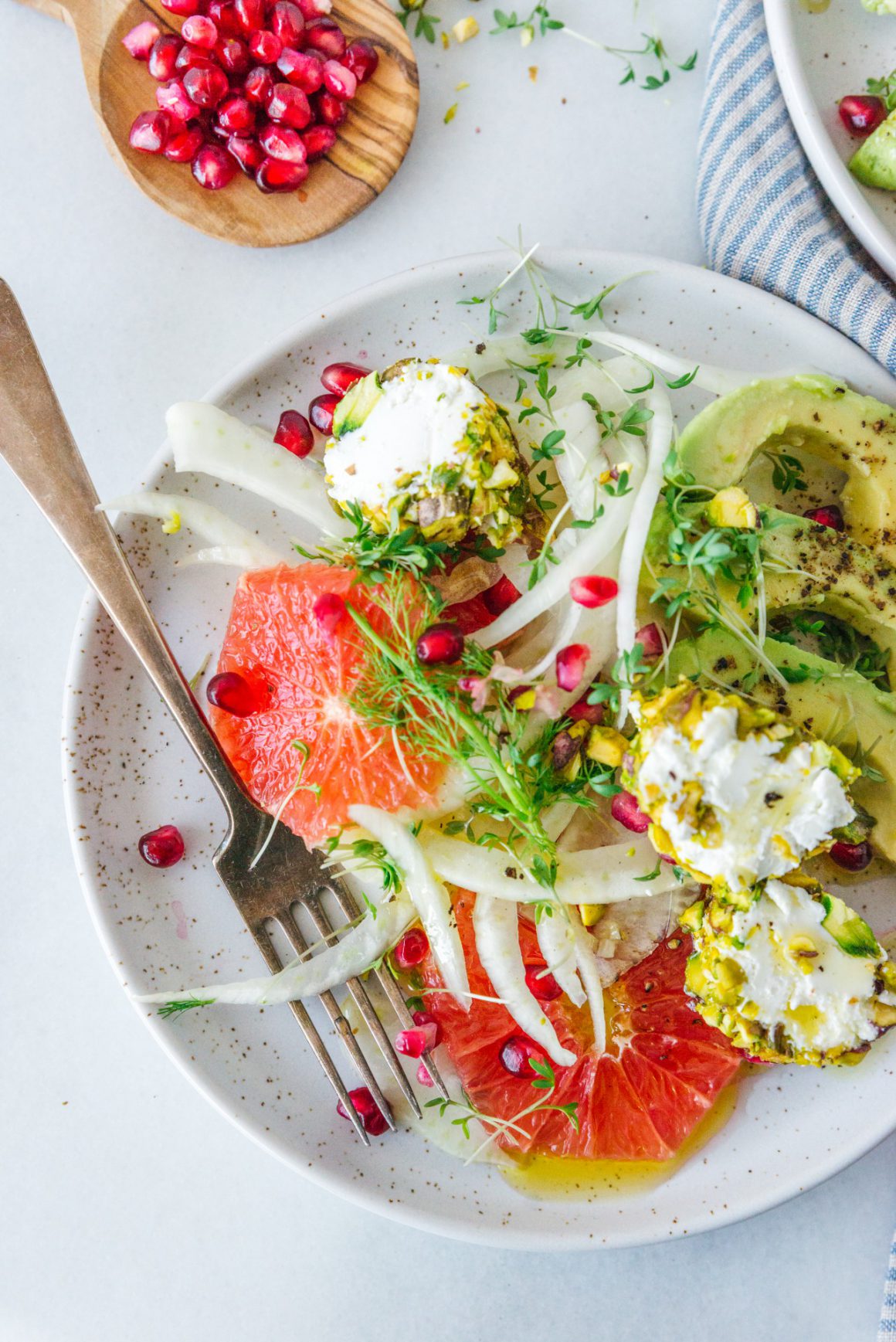 Venkel-grapefruitsalade met geitenkaas, avocado