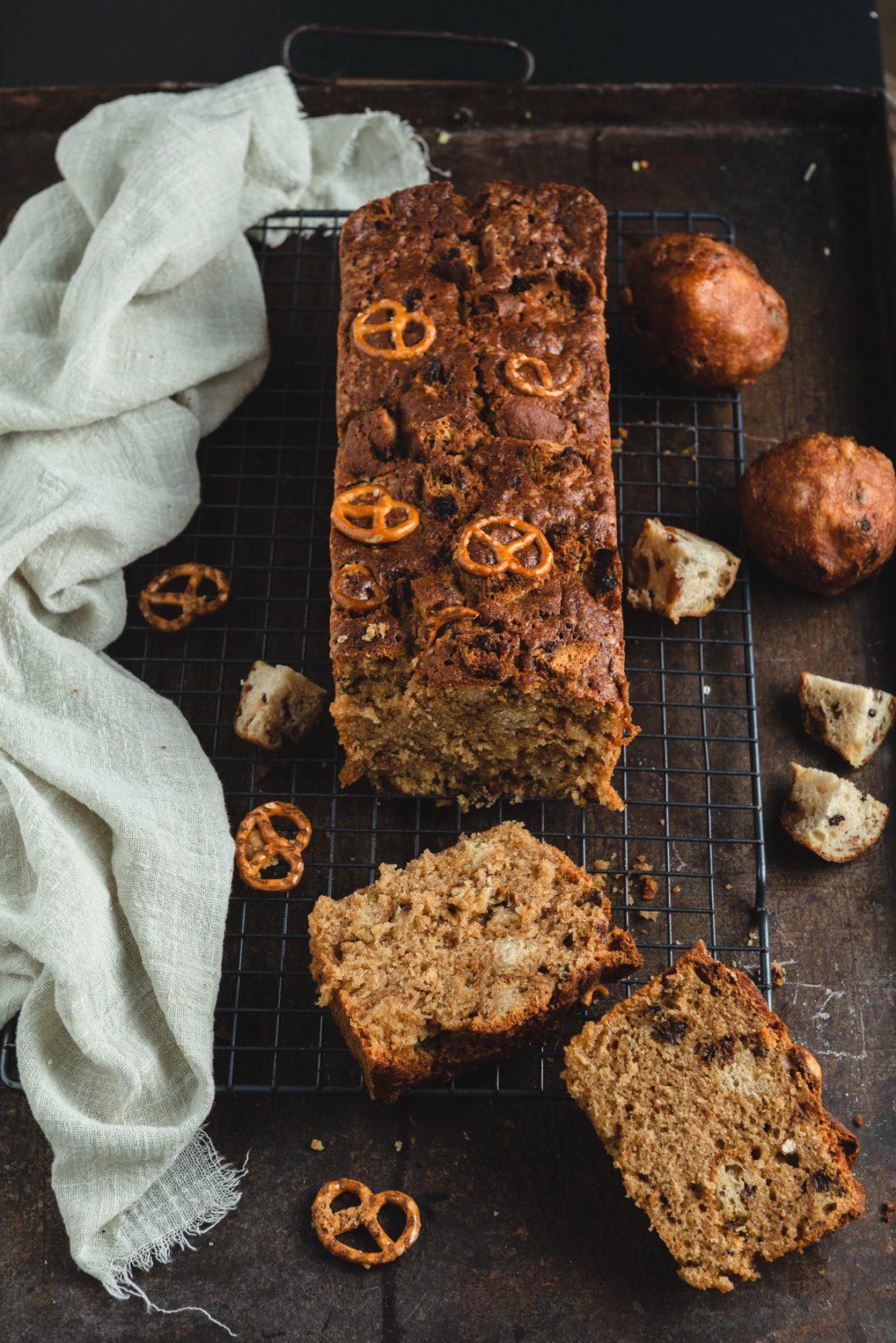 Cake met oliebollen en pretzels2