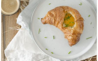 Lunchtip: gebakken ei in croissant