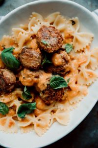 pasta met tonijnballetjes