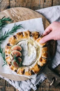 Feestkrans van vijgen en camembert