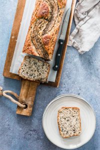 bananenbrood met yoghurt en chiazaadjes