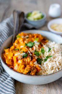 Vegan curry met Pulled Oats, appel en kokosmelk