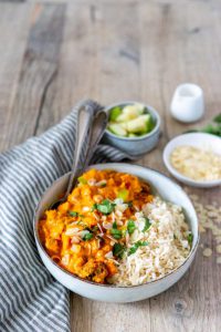 Vegan curry met Pulled Oats, appel en kokosmelk