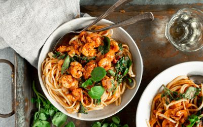 Makkelijke linguine met garnalen en waterkers